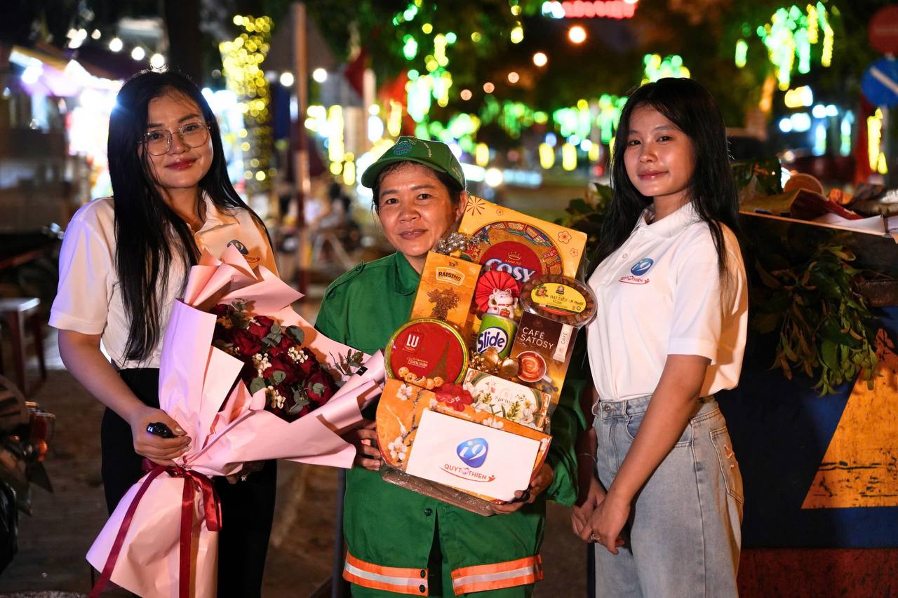 Gửi email cho bộ phận hỗ trợ ACB888